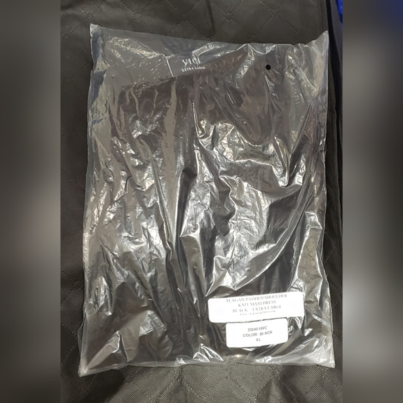 VICI COLLECTION TEAGAN PADDED SHOULDER KNIT MAXI DRESS - Picture 11 of 12